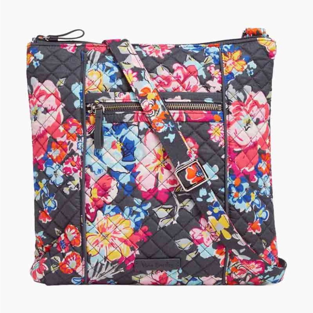 VERA BRADLEY - Hipster - Crossbody Purse

Pretty Posies - NWT